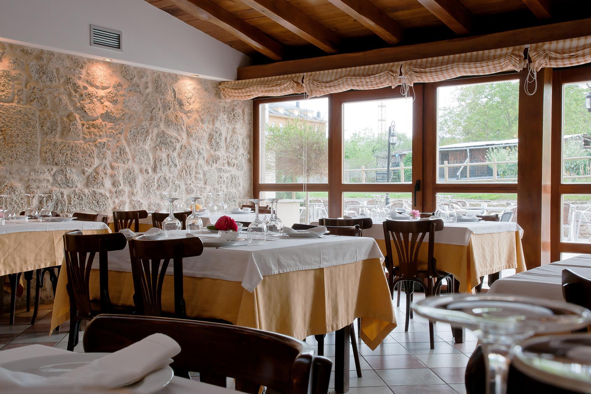Hotel Vila Do Val Ferreira Buitenkant foto