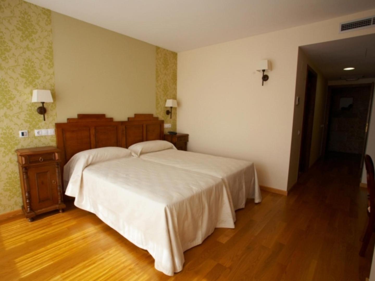 Hotel Vila Do Val Ferreira Buitenkant foto
