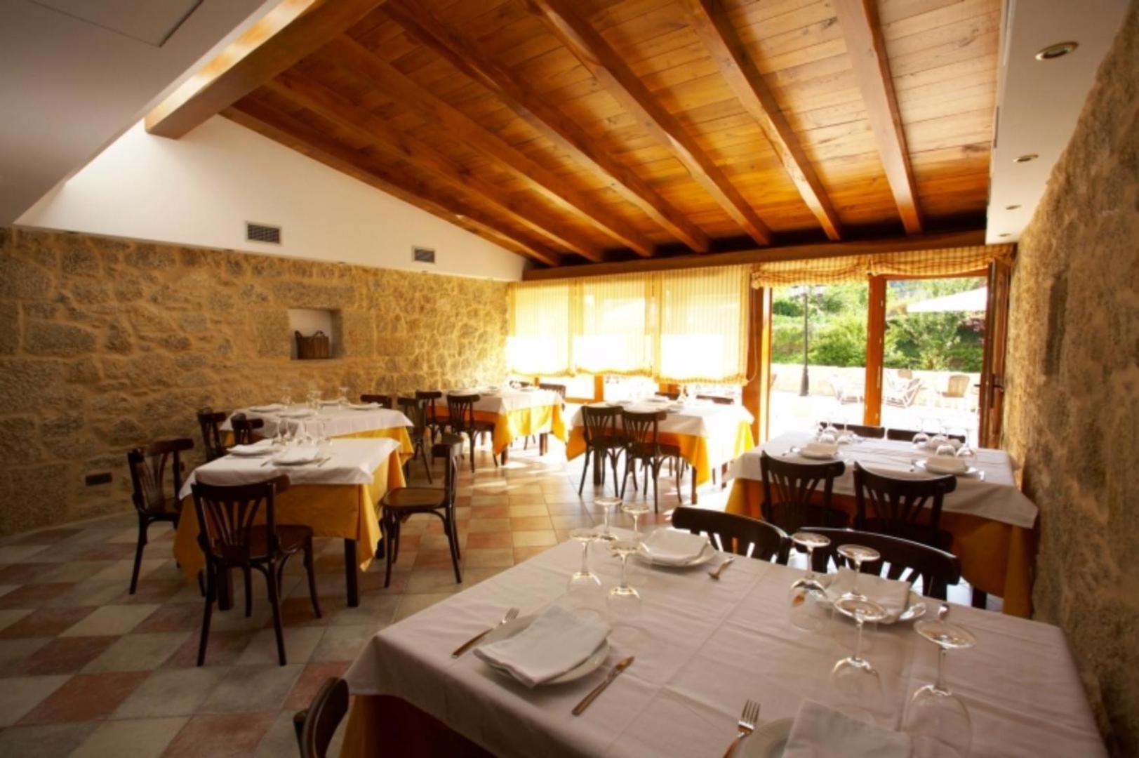Hotel Vila Do Val Ferreira Buitenkant foto